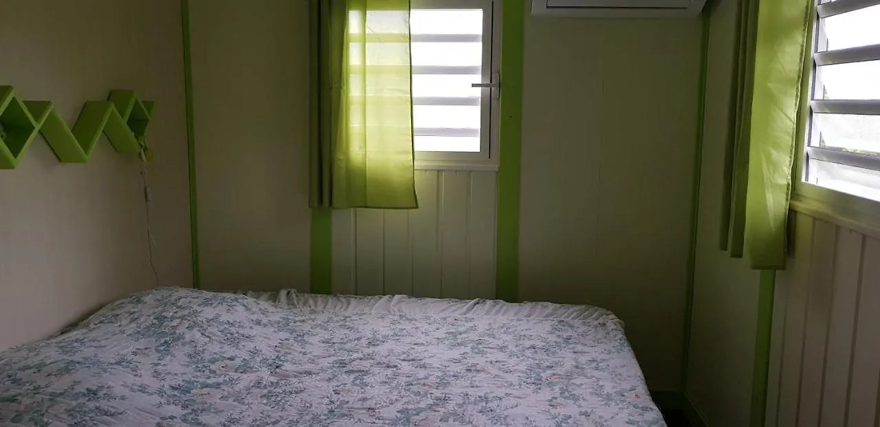 Les Fruits De Goyave Holiday home 0*,  과달루프
